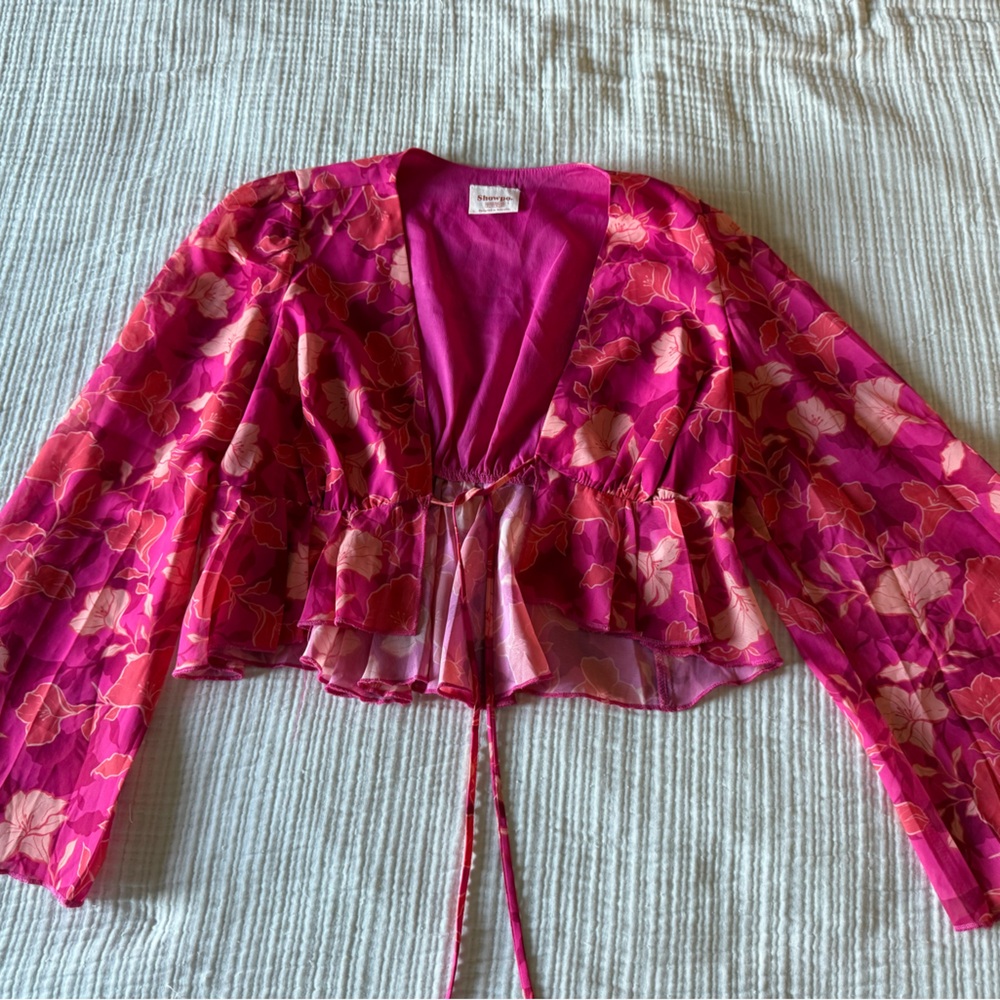 Showpo pink floral crop M/8